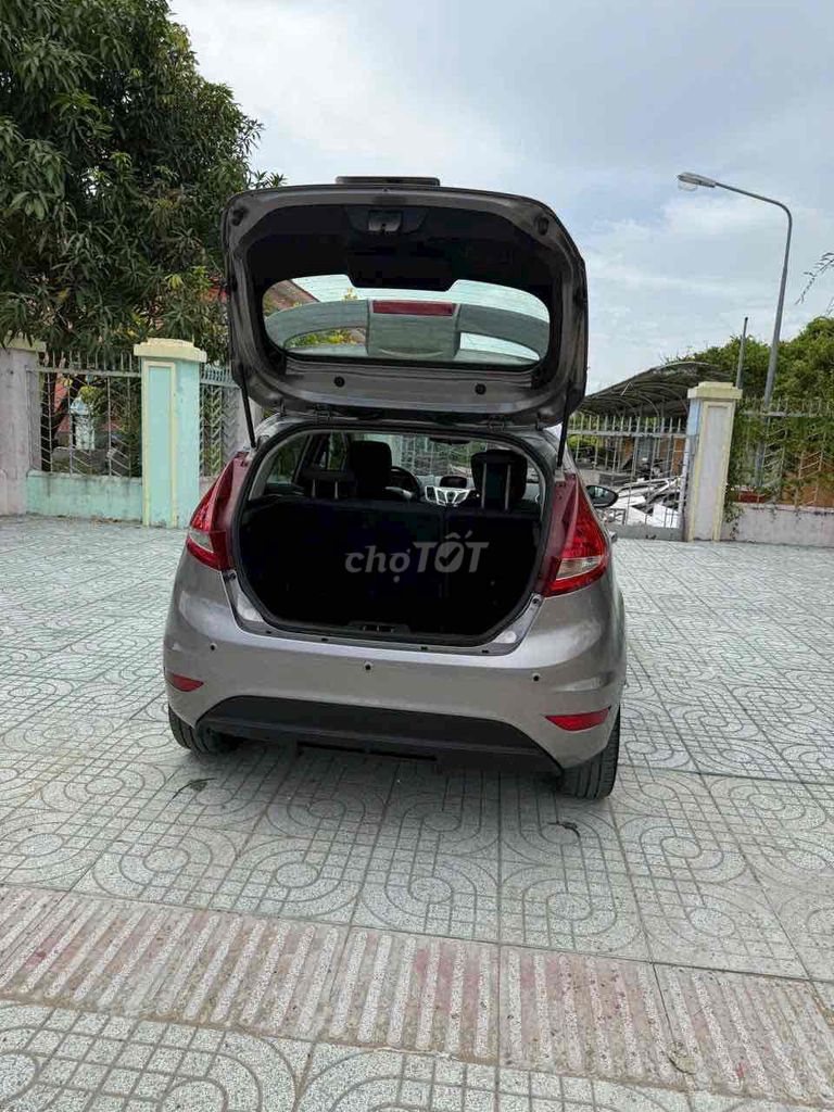 Ford Fiesta 2011 1.6 AT Hatchback. Mua bán Ô tô tại Quận Cái Răng Cần Thơ được đăng bởi Nam hình 8