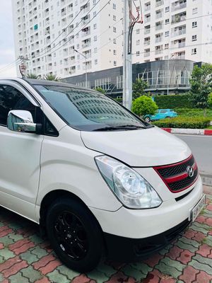 Kẹt tiền bán gấp Grand Starex 2011 6 chỗ ngay chủ