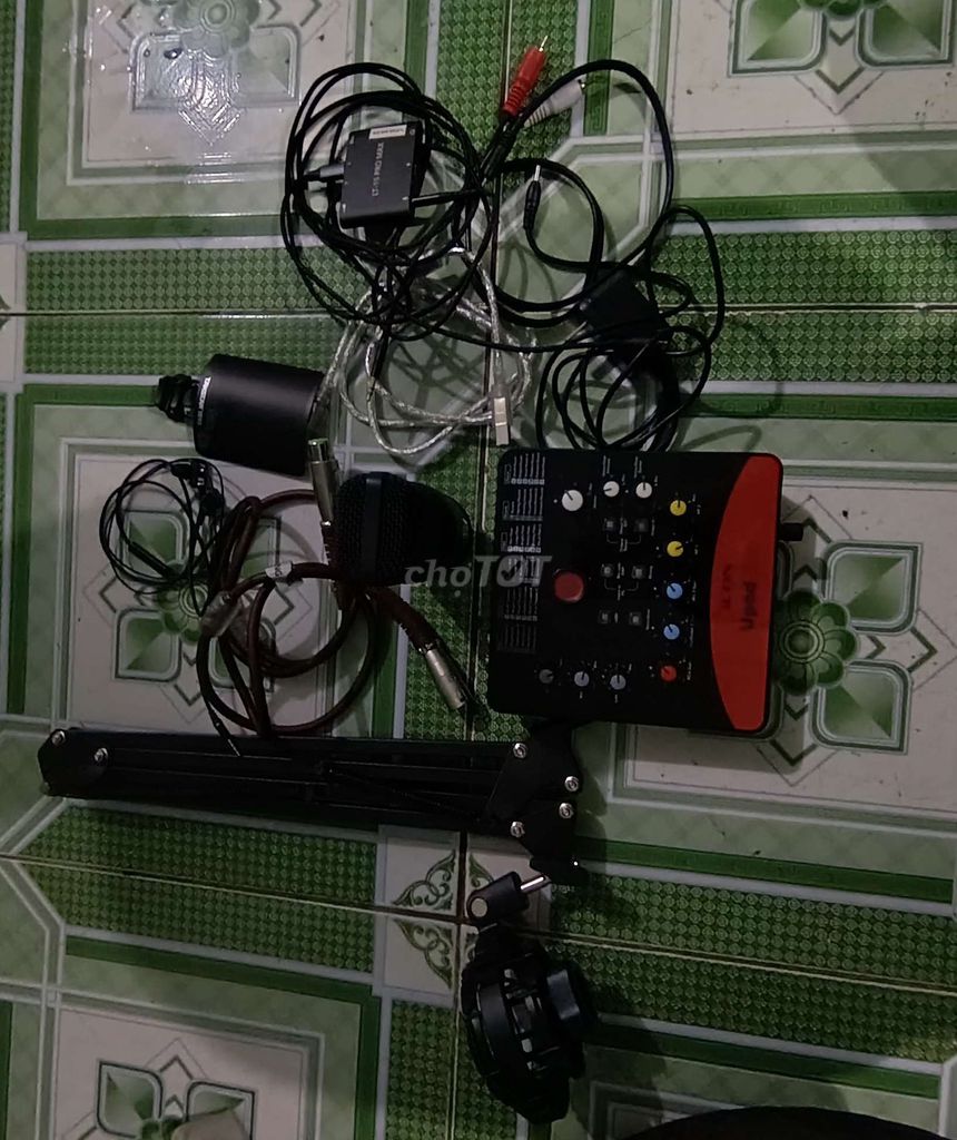 bộ soucard hát live kèm mic và box live . Mua bán Tivi, Âm thanh tại Thị xã Tân Uyên Bình Dương được đăng bởi Kien Trung hình 1