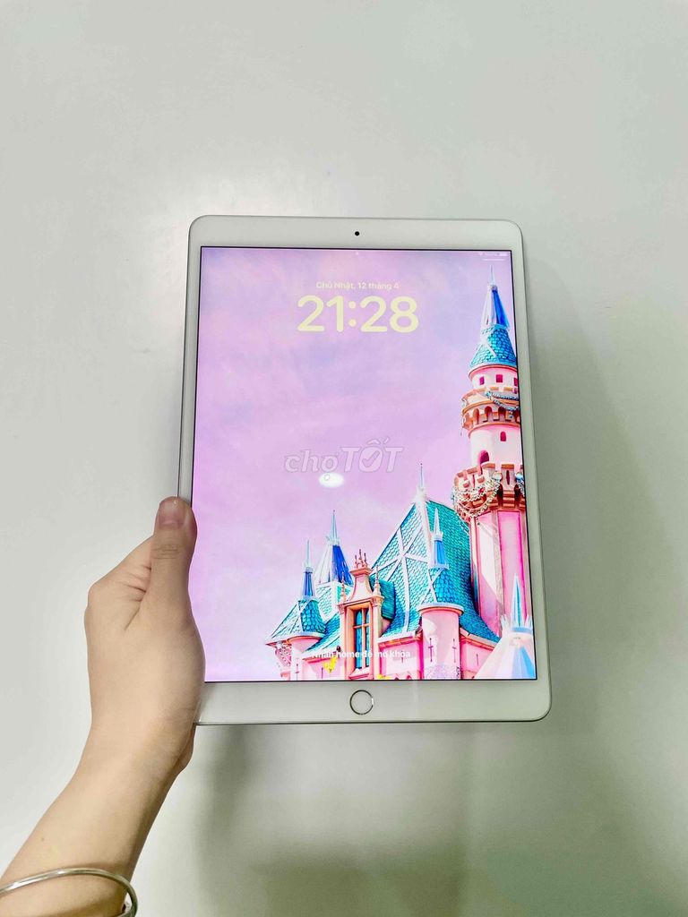 Apple iPad Air 3 10.5 inch 64GB. Mua bán Máy tính bảng tại Quận Hoàng Mai Hà Nội được đăng bởi Hải Linh Vũ hình 1