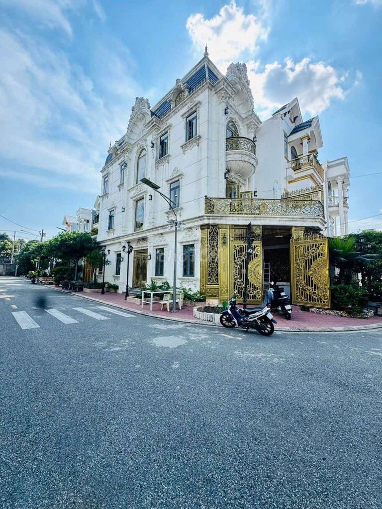 Nhà 2 mặt tiền đẹp kdc Lê Phong Tân Bình gần ngã tư Chiêu Liêu Dĩ An