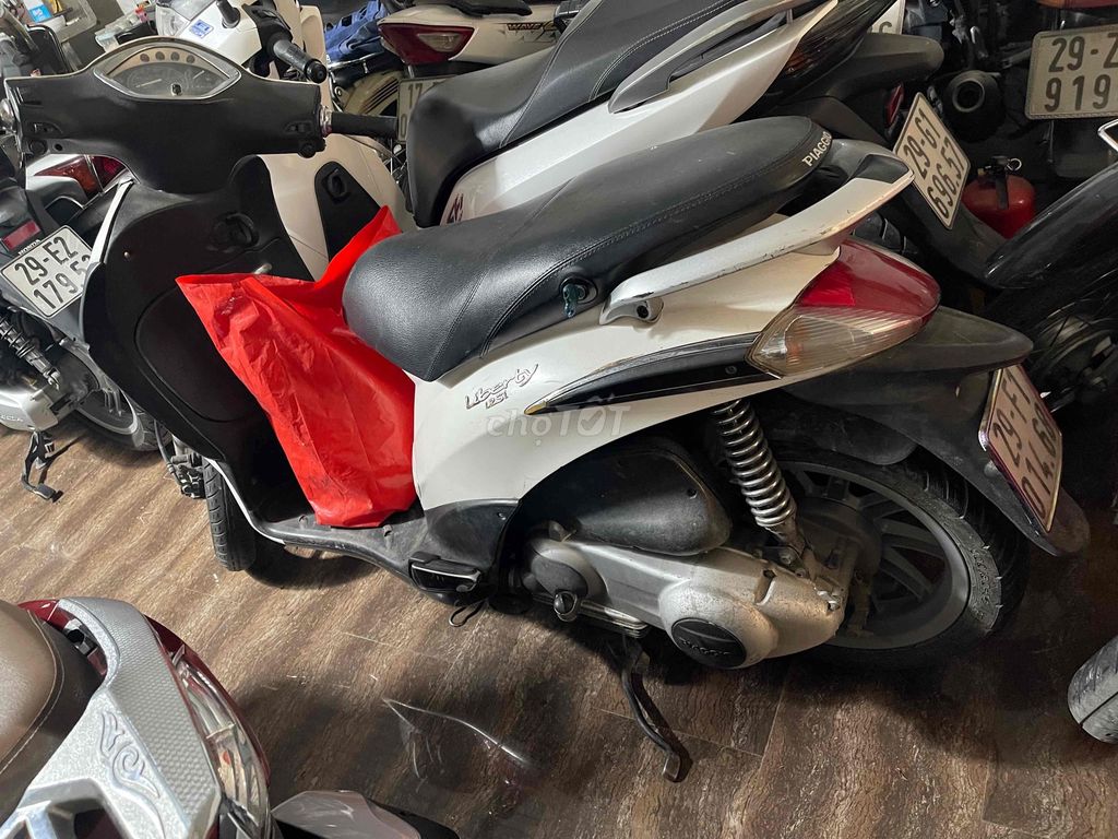 Em Bán Xe Liberty Fi Máy Êm Ru Chạy Ngon Biển 29. Mua bán Xe máy tại Quận Hoàng Mai Hà Nội được đăng bởi Tuấn Giang hình 2