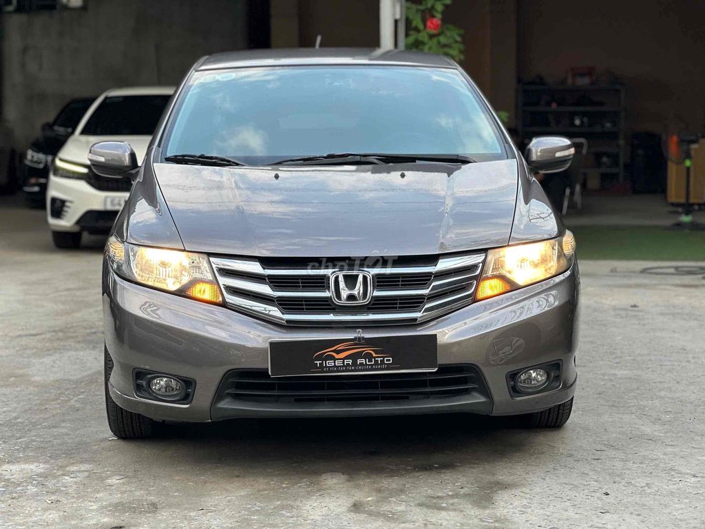 Honda City 2014 1.5 CVT - odo 97000 km