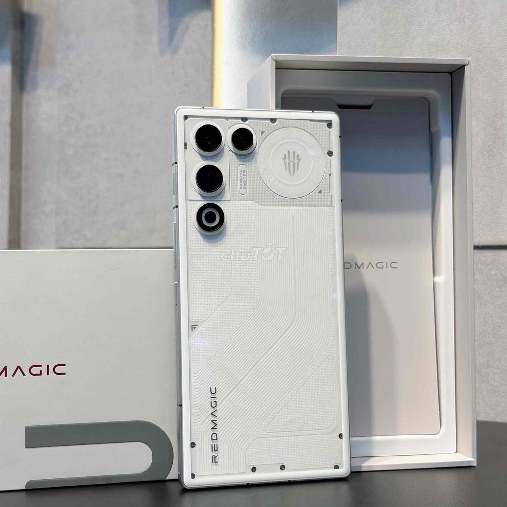 Redmagic 11 Air 16GB/512GB Trắng 3/2027. Mua bán Điện thoại tại Quận Thanh Khê Đà Nẵng được đăng bởi minh hưng hình 1