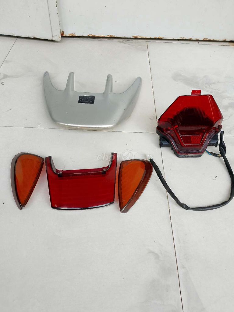 Phụ tùng Honda Cub 79 Nhựa, Kim loại. Mua bán Phụ tùng xe tại Thành phố Thủ Dầu Một Bình Dương được đăng bởi A.Thanh hình 4