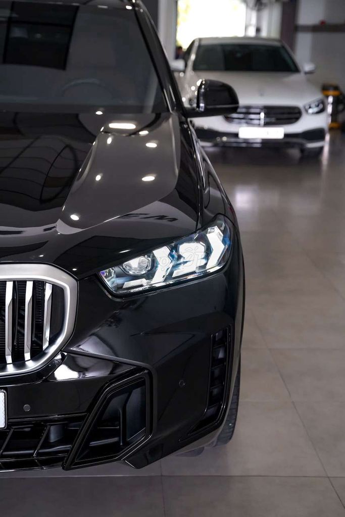 BMW X5 2023 xdrive40i M Sport LCI 12.000km Đen. Mua bán Ô tô tại Quận 7 Tp Hồ Chí Minh được đăng bởi Hoàn Lee Xe Lướt hình 4