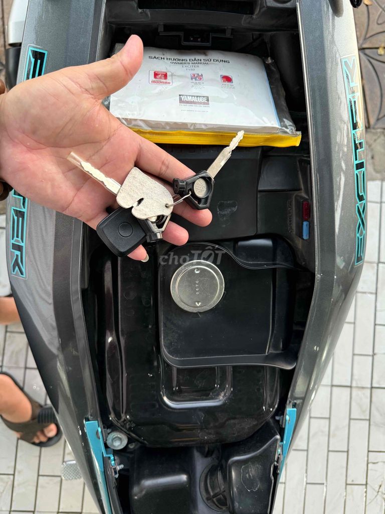 Exciter 150 đời 2020 bản đặc biệt đi 925km như mới. Mua bán Xe máy tại Quận Ô Môn Cần Thơ được đăng bởi Trần Tùng hình 8