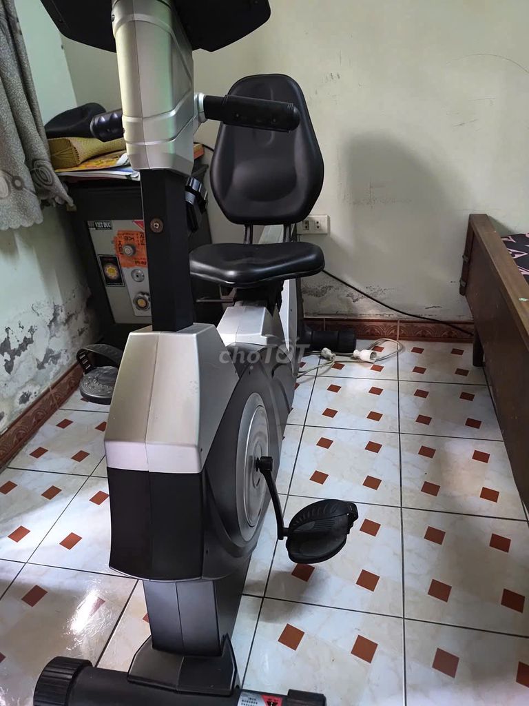 Xe đạp tập thể dục Đen, Xám tại nhà còn đẹp. Mua bán Đồ thể thao, Dã ngoại tại Quận Cầu Giấy Hà Nội được đăng bởi Long hình 1