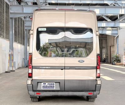 🚘 Высокий потолок Ford Transit Premium 2025 года в белом цвете
