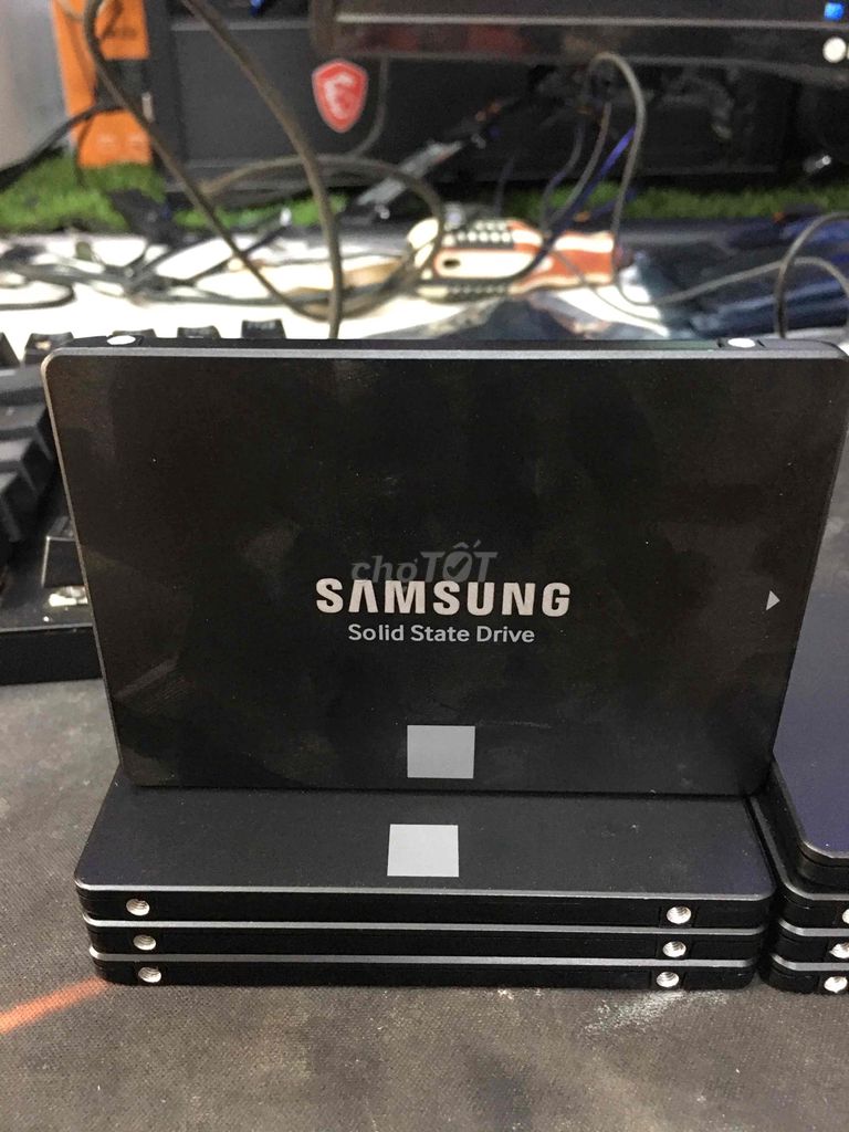 Thanh lý ổ ssd 250GB Samsung 860 evo hàng đẹp