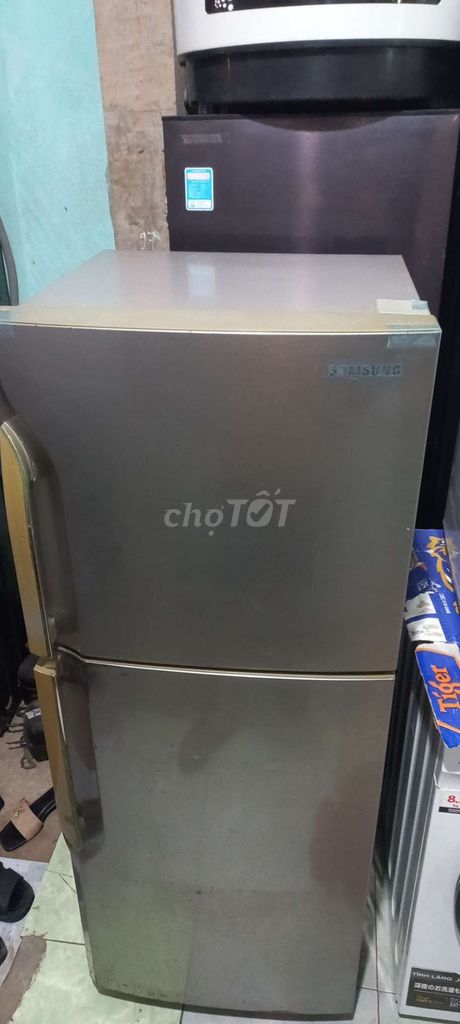 Tủ lạnh Samsung 180L Xám. Mua bán Tủ lạnh tại Thành phố Trà Vinh Trà Vinh được đăng bởi Huynh Nghia hình 1