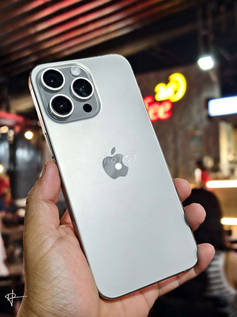 Apple iPhone 15 Pro Max 256GB Bạc Đã qua sử dụng. Mua bán Điện thoại tại Quận Bình Tân Tp Hồ Chí Minh được đăng bởi Thanh lý đồ cầm hết hạn hình 1