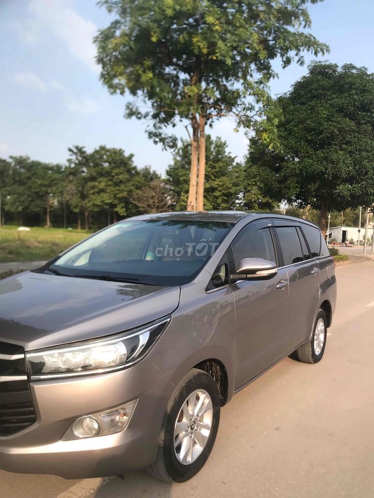 Toyota Innova 2017 Số sàn màu Nâu. Mua bán Ô tô tại Quận Tây Hồ Hà Nội được đăng bởi thanh hình 1