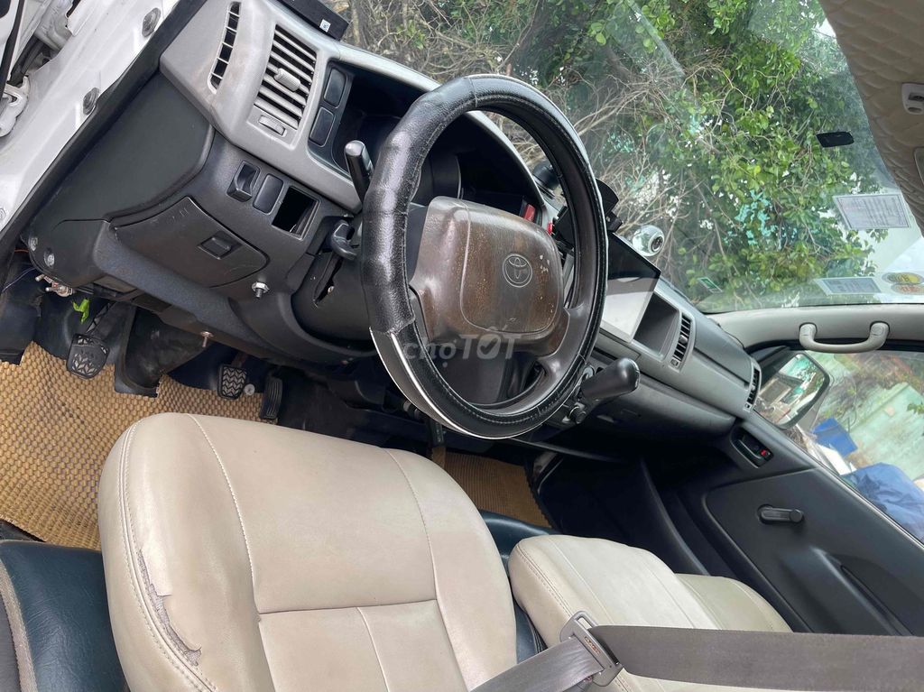 Toyota Hiace 2006 - 123 km. Mua bán Ô tô tại Quận Bình Tân Tp Hồ Chí Minh được đăng bởi Huỳnh tấn pha hình 12