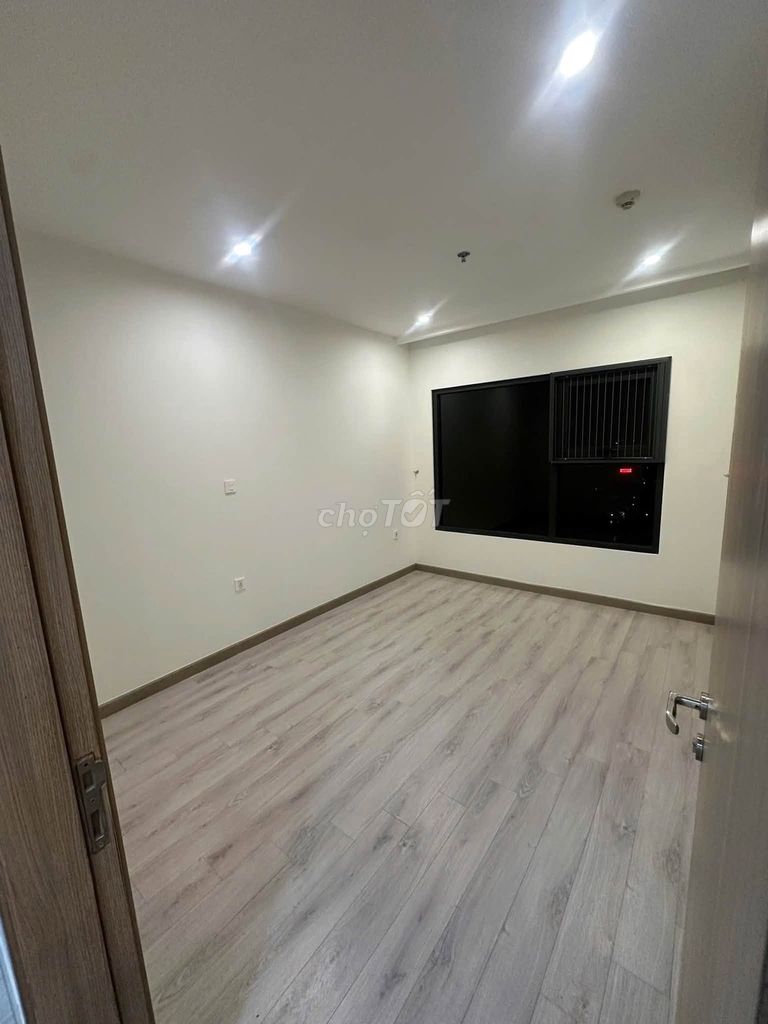 Квартира с 2 спальнями, Vinhomes Smart City, 55 м²