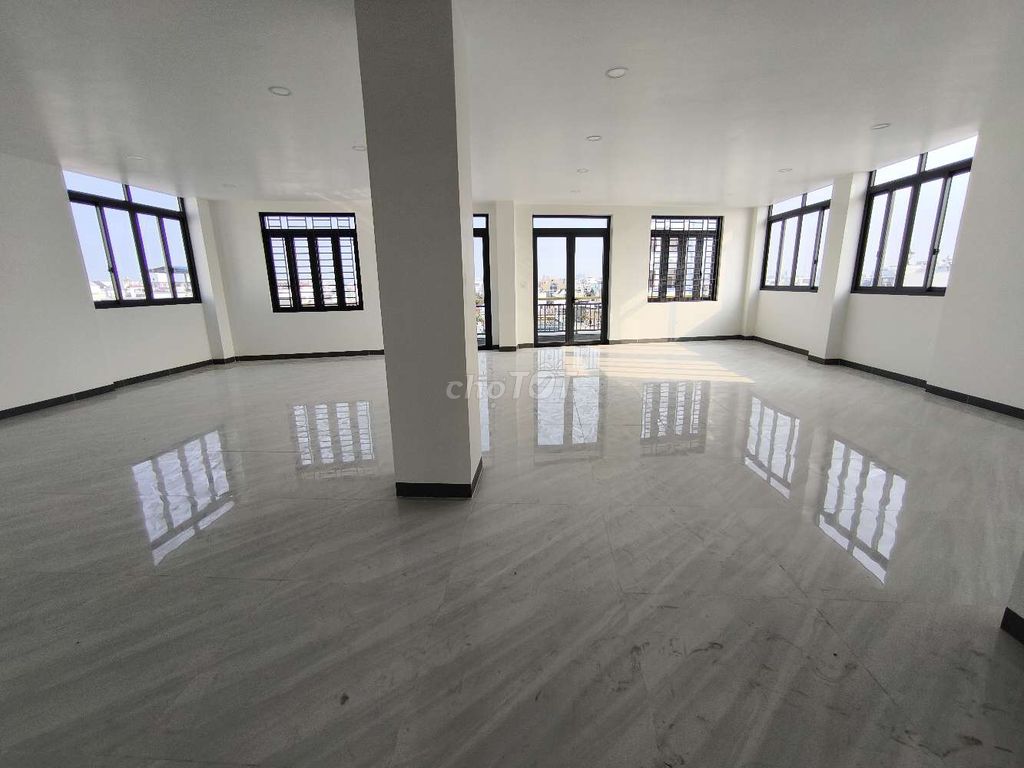 TOÀ NHÀ TÂN PHÚ 11X18M NGAY KHU AEON