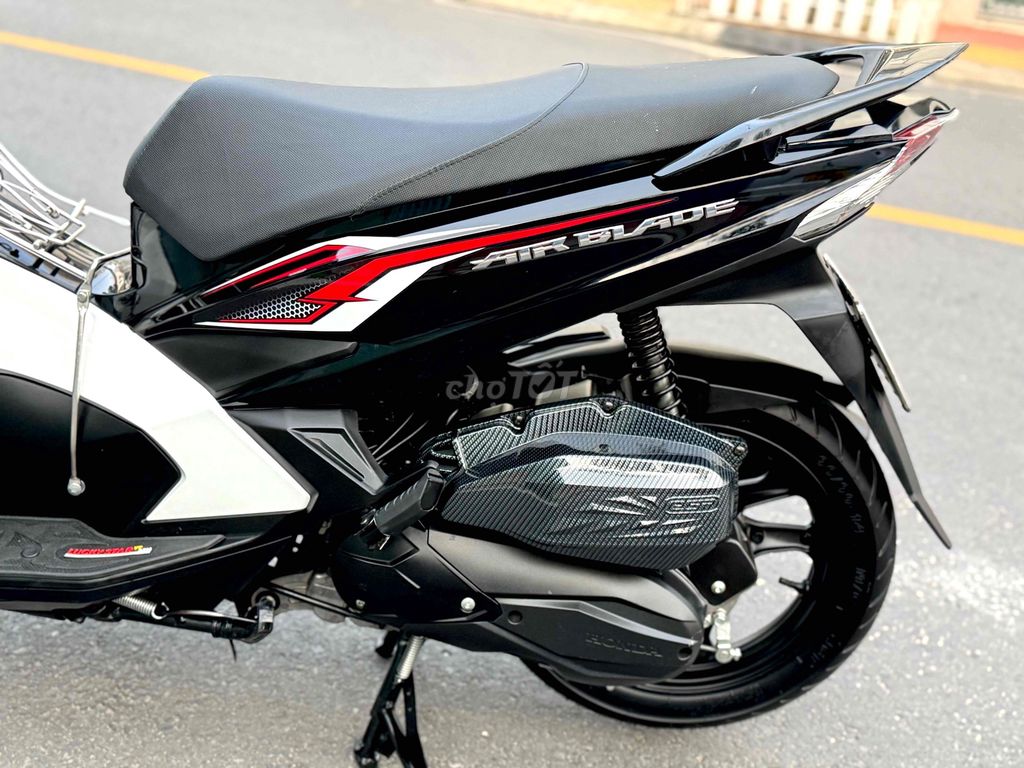 Airblade 125 Sporty 2019 Trắng đen bstp 9chủ zin. Mua bán Xe máy tại Quận 11 Tp Hồ Chí Minh được đăng bởi CỬA HÀNG CHUYÊN GÓP NỢ XẤU hình 11