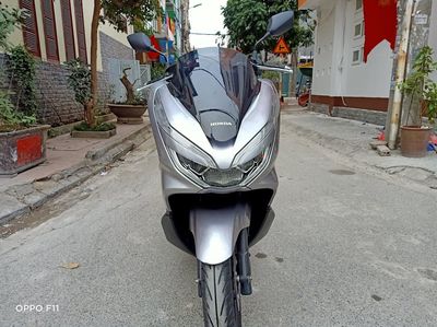 Xe máy Honda PCX màu bạc đã sử dụng. Mua bán Xe máy tại Quận Nam Từ Liêm Hà Nội được đăng bởi MAI HÒA
