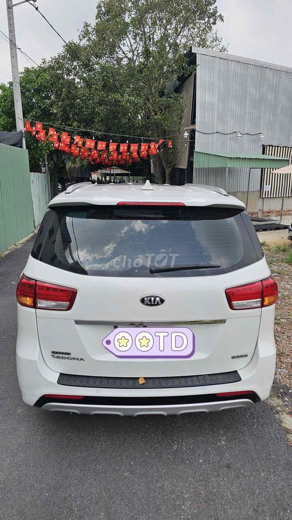 BÁN SEDONA MÁY DẦU BẢN FULL 2018. Mua bán Ô tô tại Quận Gò Vấp Tp Hồ Chí Minh được đăng bởi Lan hình 3