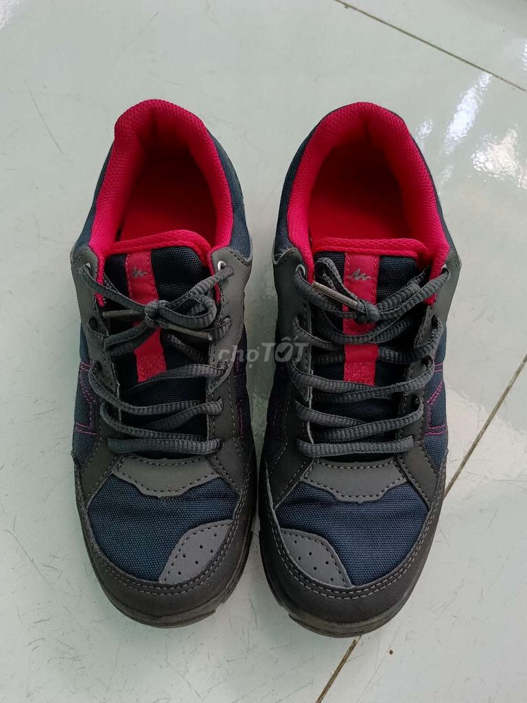 Giày leo núi nữ Decathlon size 39. Mua bán Đồ thể thao, Dã ngoại tại Quận 7 Tp Hồ Chí Minh được đăng bởi Thúy hình 1