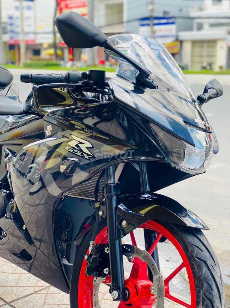 Suzuki GSX-R150 2023 Đen 6000 km. Mua bán Xe máy tại Quận Ninh Kiều Cần Thơ được đăng bởi CHXM Tân Liên Hưng 2 hình 2