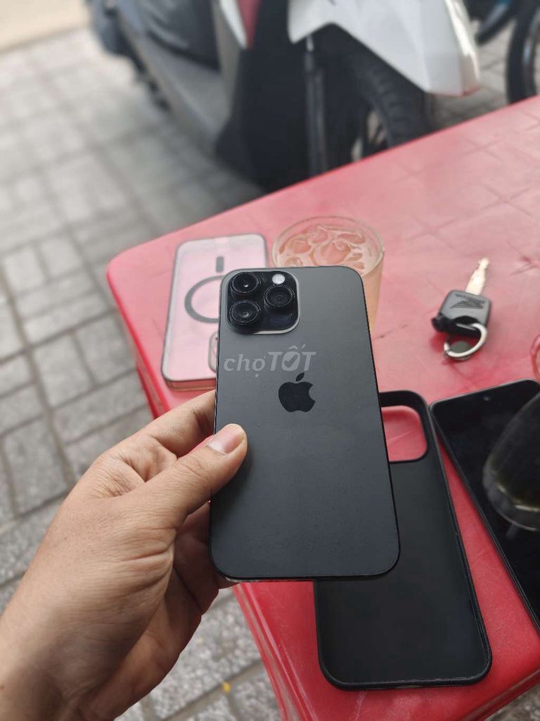 Apple iPhone 14 Pro Max Đen Mỹ. Mua bán Điện thoại tại Thành phố Châu Đốc An Giang được đăng bởi huệ lâm hình 1