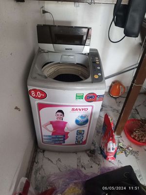 Cần bán máy giặt sanyo còn dùng tốt