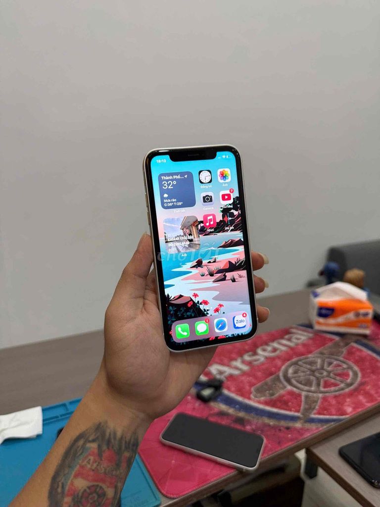 Apple iPhone Xr 64GB Trắng. Mua bán Điện thoại tại Quận Đống Đa Hà Nội được đăng bởi KT Hà Nội Mobile hình 1
