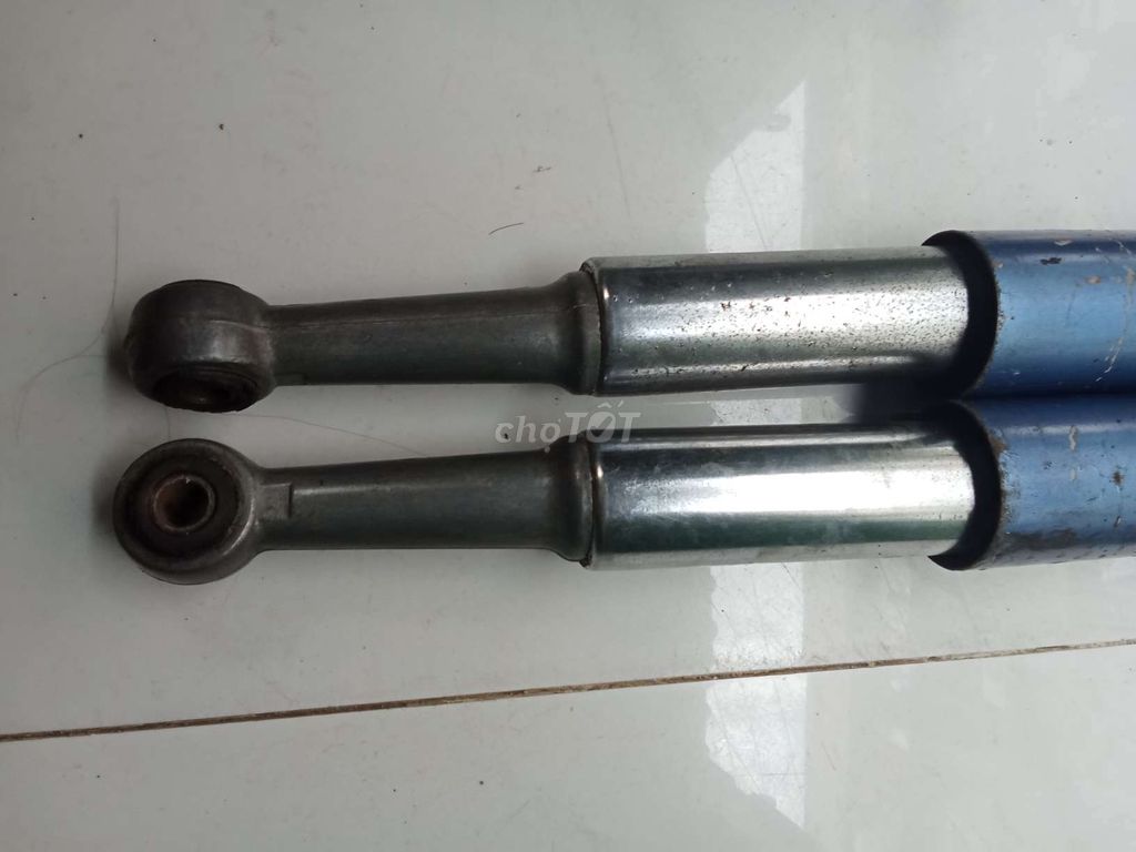 Phuộc sau Cub 82 zin nhật. Mua bán Phụ tùng xe tại Quận Bình Thạnh Tp Hồ Chí Minh được đăng bởi A Hùng hình 3