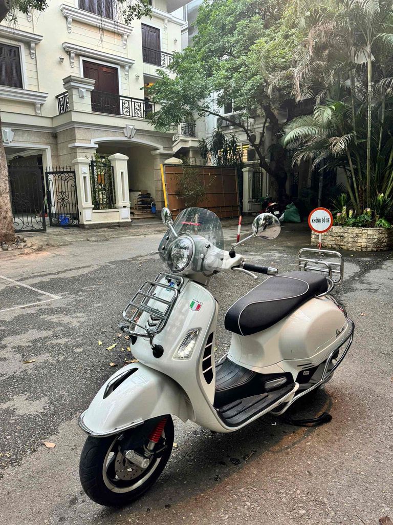Chính chủ bán vespa gts 125 2017. Mua bán Xe máy tại Quận Cầu Giấy Hà Nội được đăng bởi Nguyễn việt  hình 5