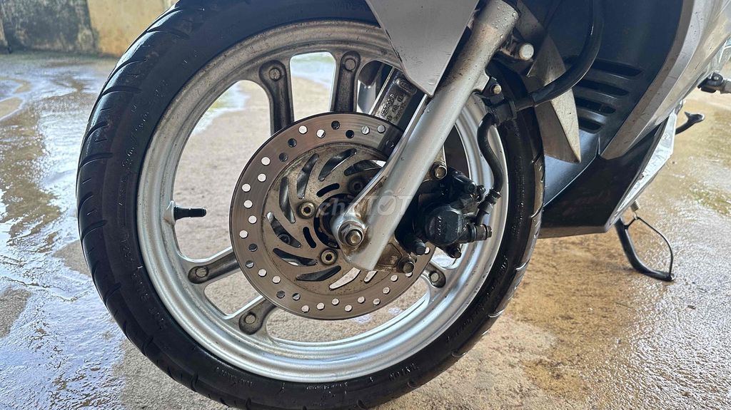Honda Air Blade Bạc 70000 km. Mua bán Xe máy tại Huyện Bảo Lâm Lâm Đồng được đăng bởi THẾ DUY hình 5
