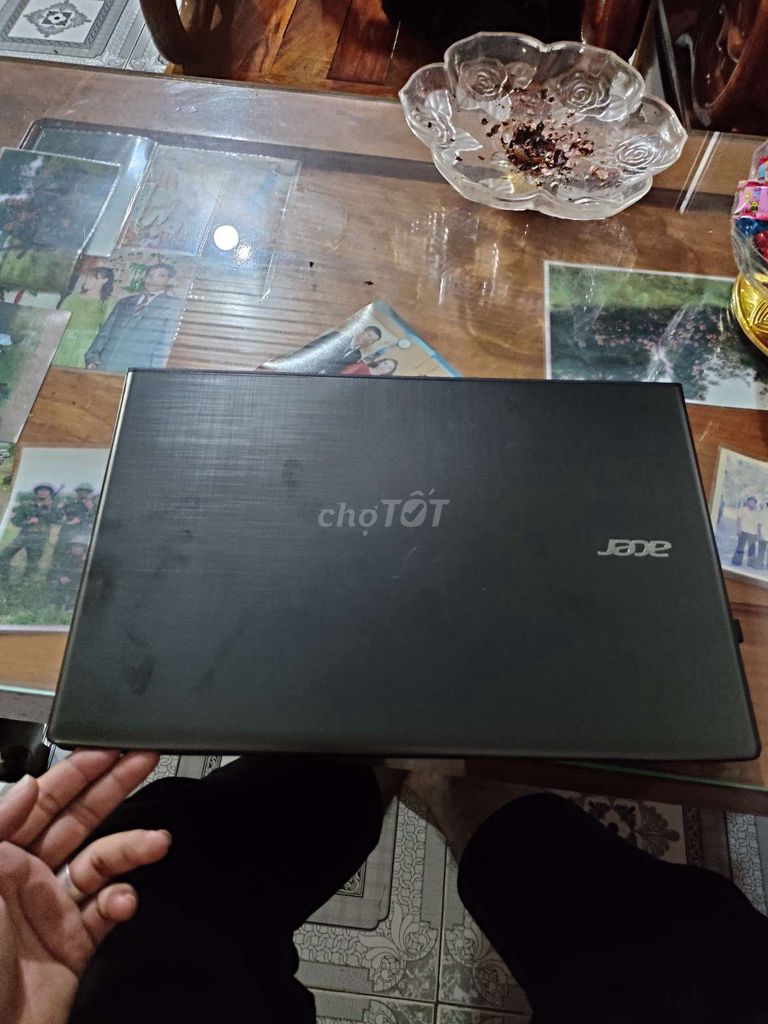 Laptop Acer Aspire E5-576G máy dùng kỹ rất đẹp