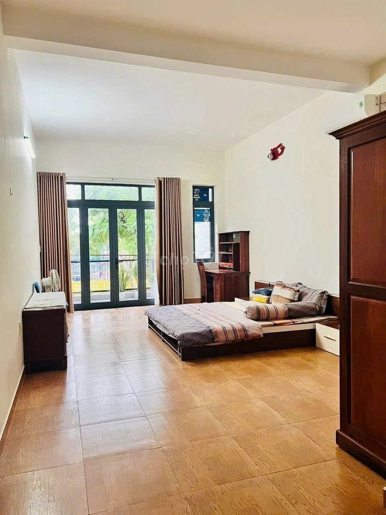 Furnished house with rooftop terrace near the Hàn river — photo 3