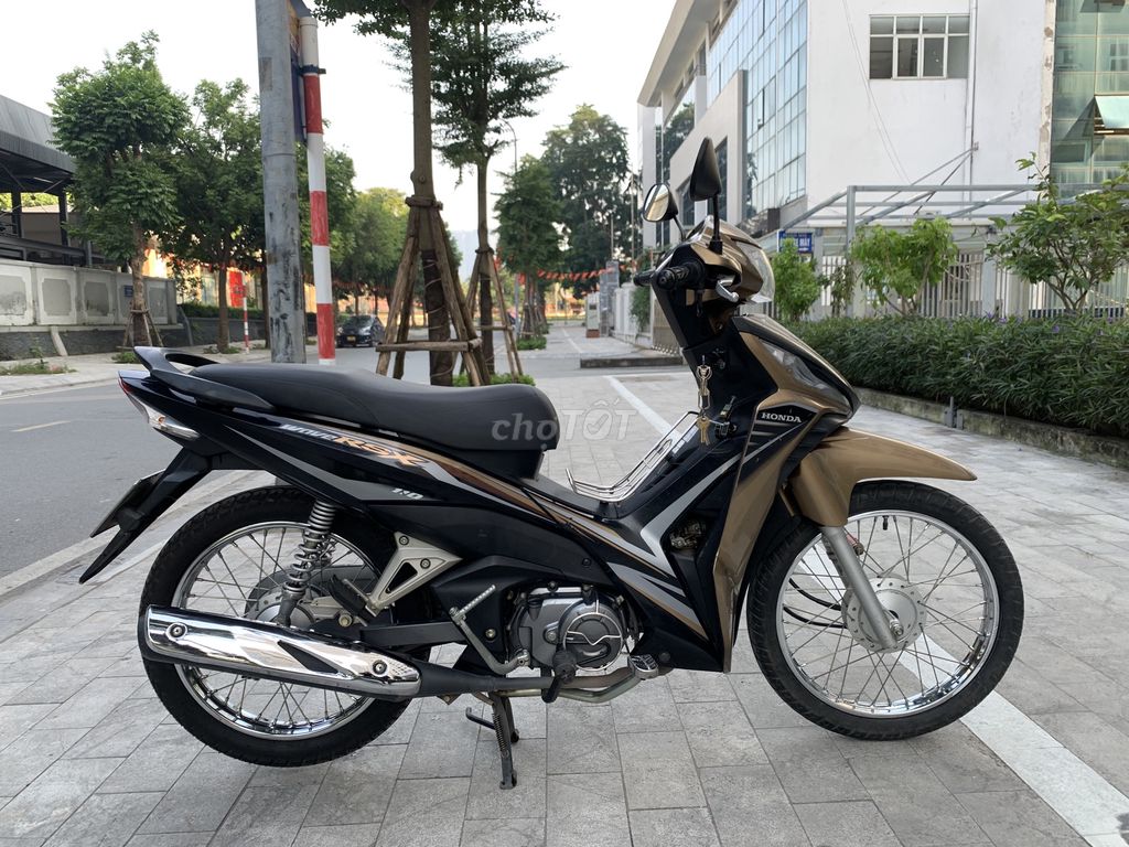 Chính chủ cần bán wave nâu đen. Mua bán Xe máy tại Quận Tây Hồ Hà Nội được đăng bởi Tune Hoàng hình 1