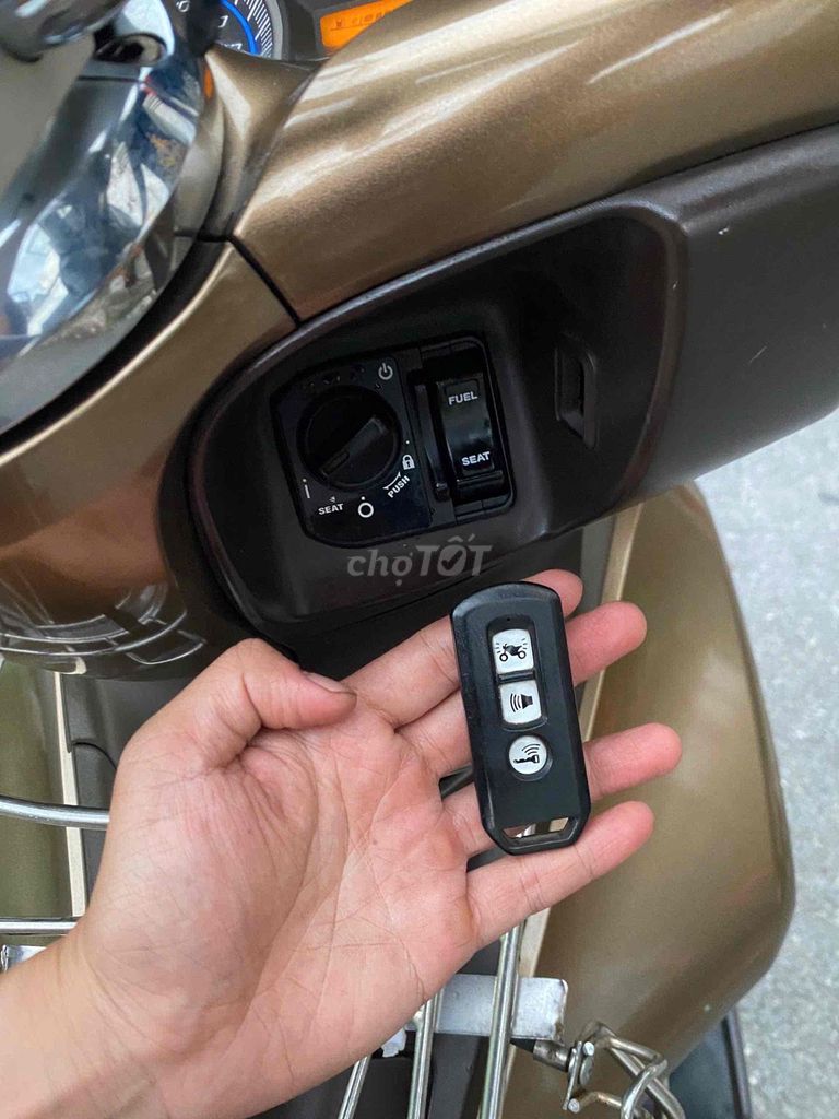Honda PCX с умным ключом SMK, регистрация Хошимина