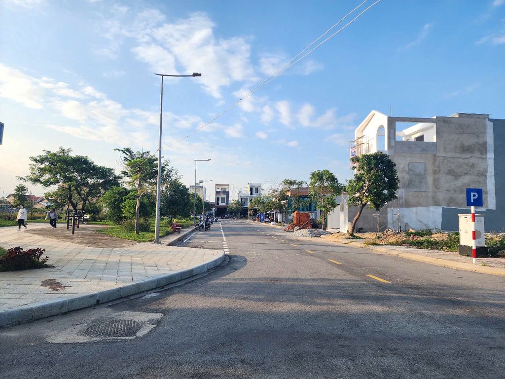 Sốt đất trung tâm TT La Hà, Quảng Ngãi-Chỉ từ 575 triệu -Đã có sẵn sổ. Mua bán đất tại Huyện Tư Nghĩa Quảng Ngãi được đăng bởi Bùi Bình Đất Xanh hình 4