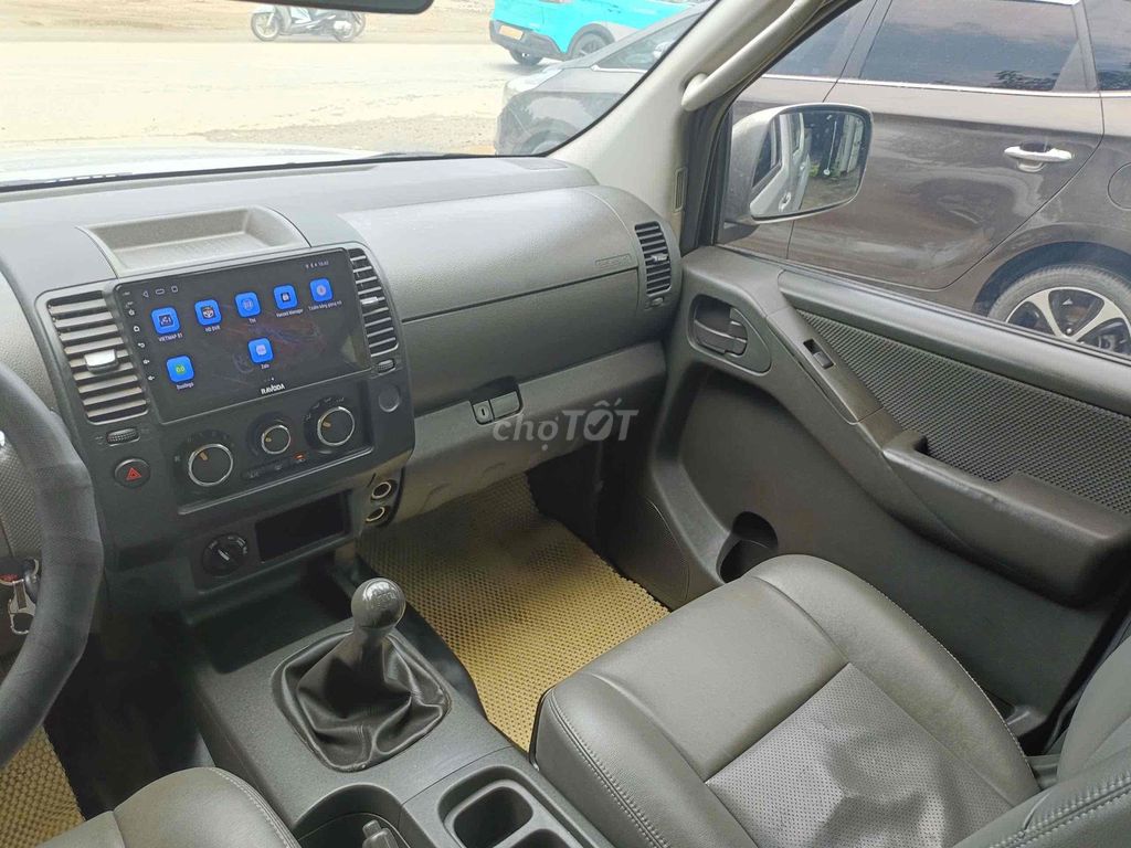 Nissan Navara 2014 2.5 MT 2 cầu. Mua bán Ô tô tại Quận Hà Đông Hà Nội được đăng bởi Hiệp Xoăn Hà Đông hình 7