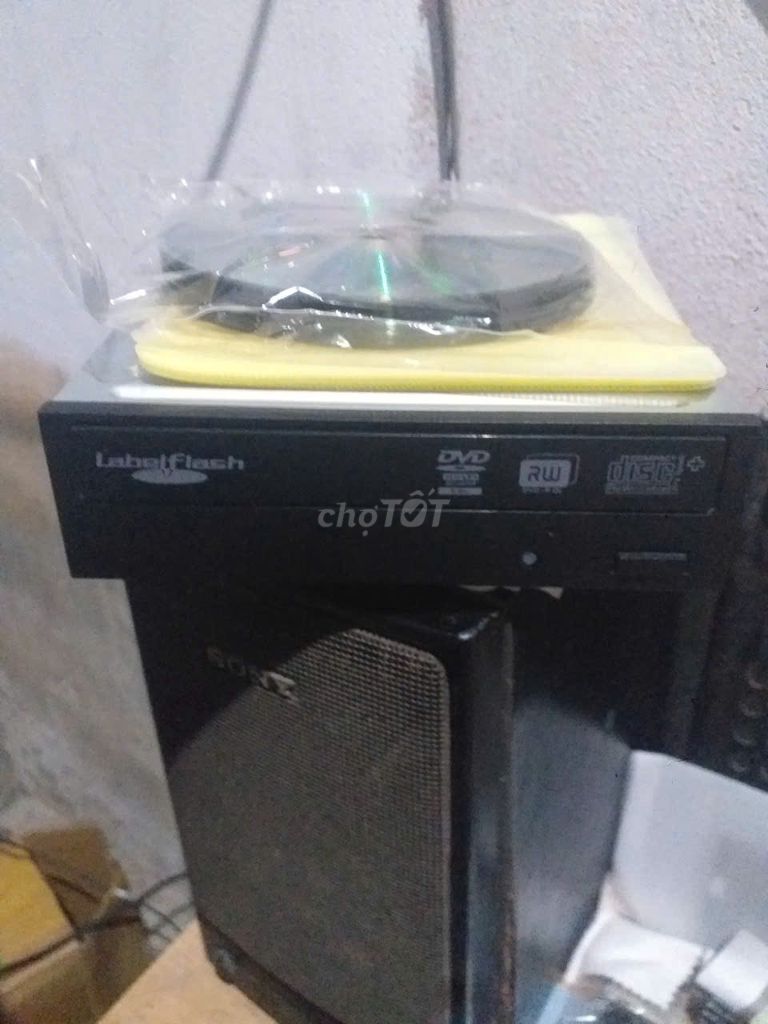 Ổ đĩa DVD RW SATA, HDD 500g, xác Soundcard SB0460. Mua bán Linh kiện (RAM, Card...) tại Quận Hà Đông Hà Nội được đăng bởi Rhythm hình 1