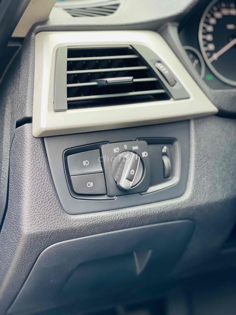 BMW 3 Series model 2013 320i - chất đẹp. Mua bán Ô tô tại Huyện Bình Chánh Tp Hồ Chí Minh được đăng bởi Bi Auto hình 16