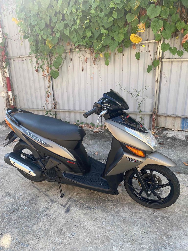honda click 110 dọn mới biển số 72. Mua bán Xe máy tại Thành phố Vũng Tàu Bà Rịa - Vũng Tàu được đăng bởi Nguyễn Tấn hình 3