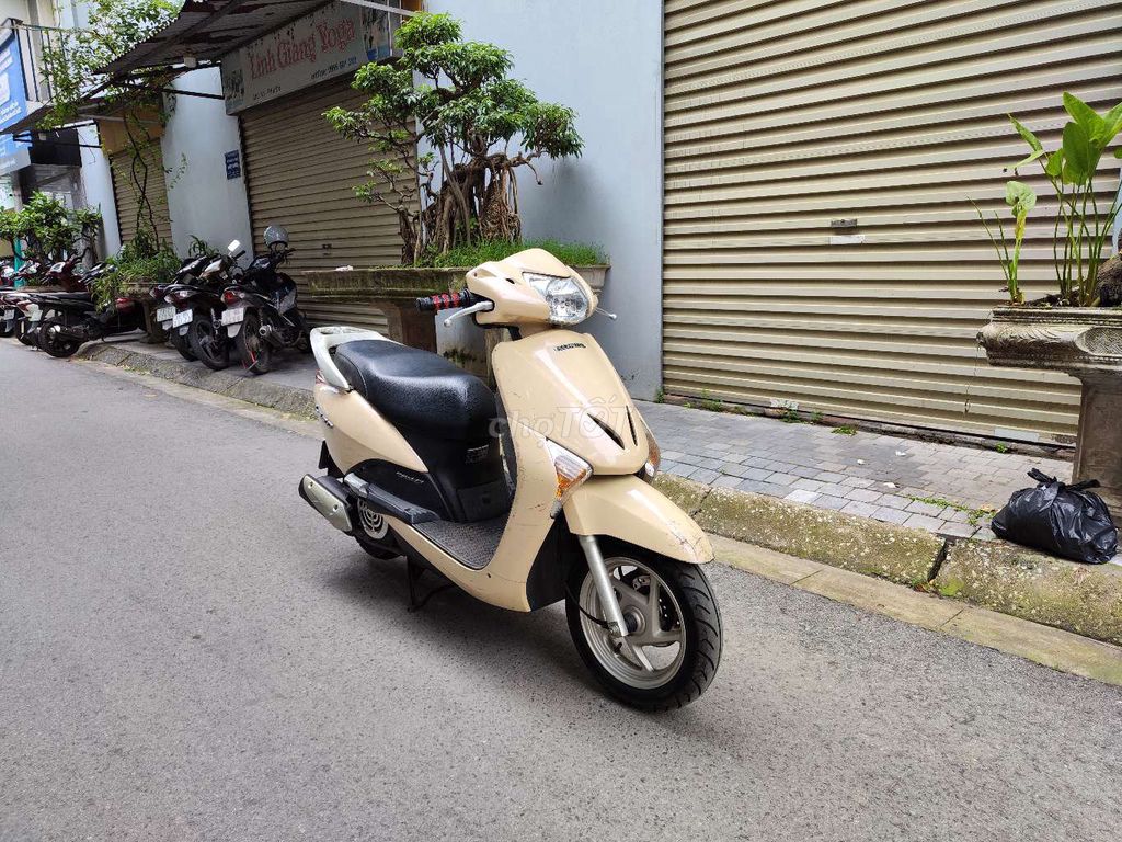 Bán xe Honda Lead nữ dùng biển số Hà Nội. Mua bán Xe máy tại Quận Thanh Xuân Hà Nội được đăng bởi Huyền Trang hình 1