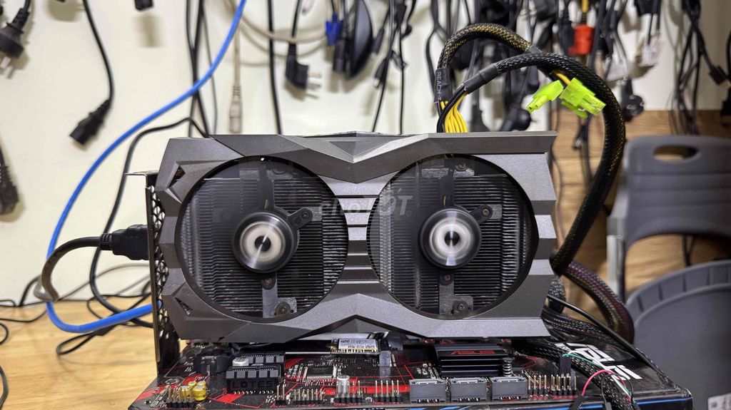 2060 /6gb zotac cho anh em chiến