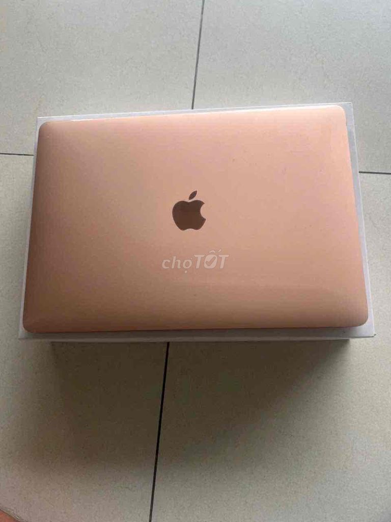 xác MacBook Air m1 2022 full box còn trùm keo 99%