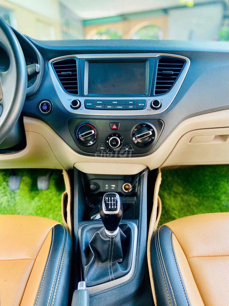 Hyundai Accent 2019 số sàn bản Full 76000 km. Mua bán Ô tô tại Thành phố Thủ Đức Tp Hồ Chí Minh được đăng bởi Siêu Thị Ôtô Dĩ an hình 15