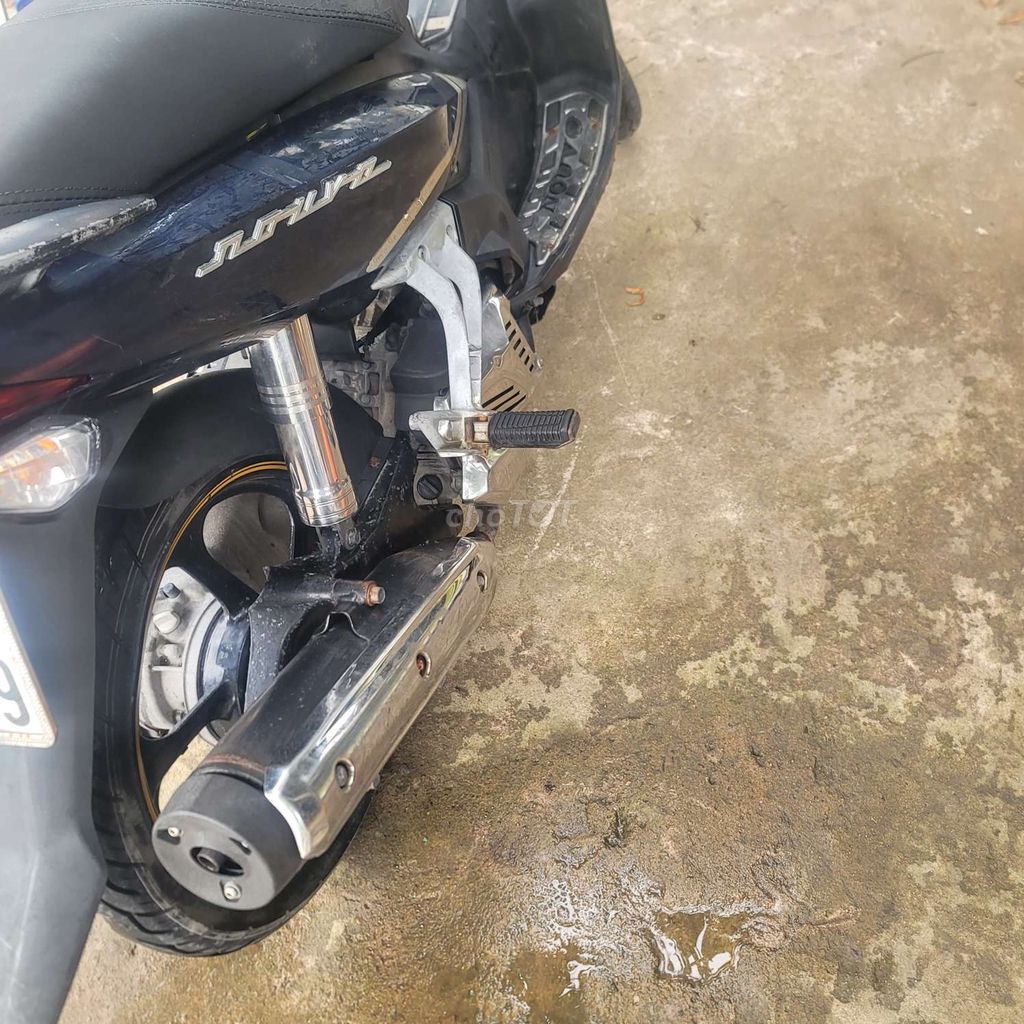 Ngoại hình nhìn được máy siêu êm. Mua bán Xe máy tại Huyện Giồng Trôm Bến Tre được đăng bởi Nguyen huu ly hình 4