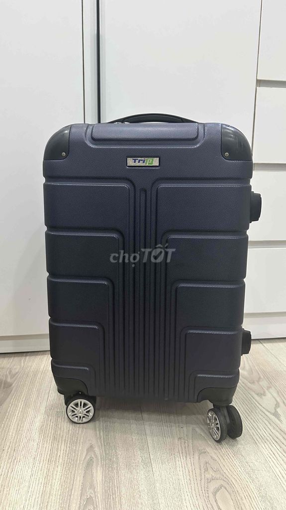 pass vali xách tay 20 inch (S) màu xanh navy. Mua bán Túi xách tại Quận Gò Vấp Tp Hồ Chí Minh được đăng bởi Phuong Nguyen hình 1