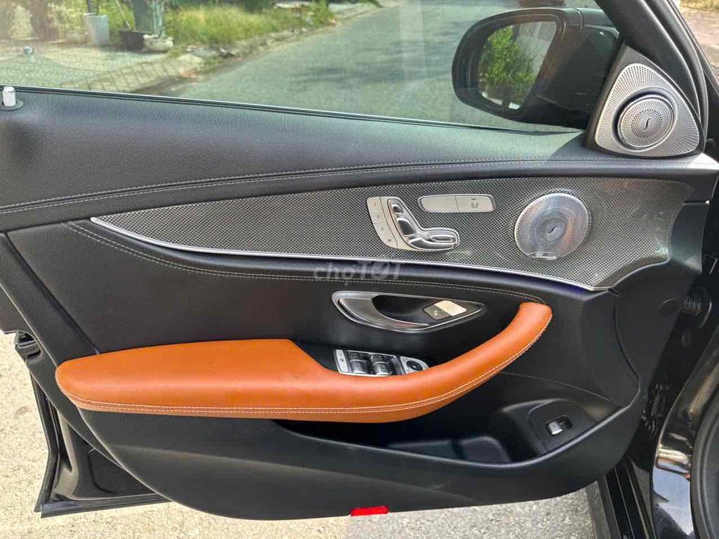 Mercedes-Benz E300 2017 AMG Đen. Mua bán Ô tô tại Quận 7 Tp Hồ Chí Minh được đăng bởi auto thanh tâm  hình 10