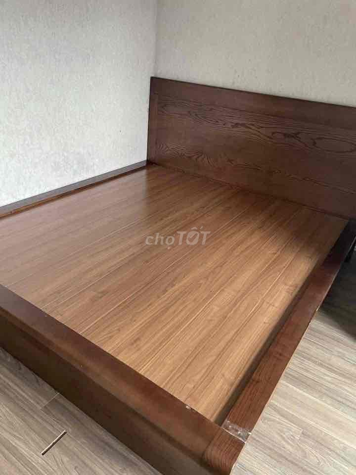 Giường ngủ 1m8x2m. Mua bán Giường, chăn ga gối nệm tại Quận Long Biên Hà Nội được đăng bởi Mai hình 1