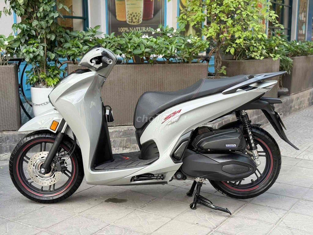 SH350 ABS 2023 bản máy Thái - Trả góp trước 70tr ✅. Mua bán Xe máy tại Quận Thanh Xuân Hà Nội được đăng bởi Nguyễn thị xuân hình 4