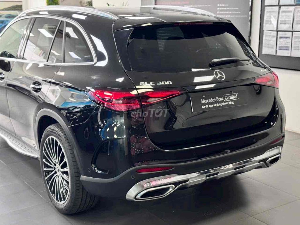 Mercedes -Benz GLC 300 4matic siêu lươt. Mua bán Ô tô tại Quận Bình Thạnh Tp Hồ Chí Minh được đăng bởi Hùng Mercedes Haxaco Hàng Xanh hình 5